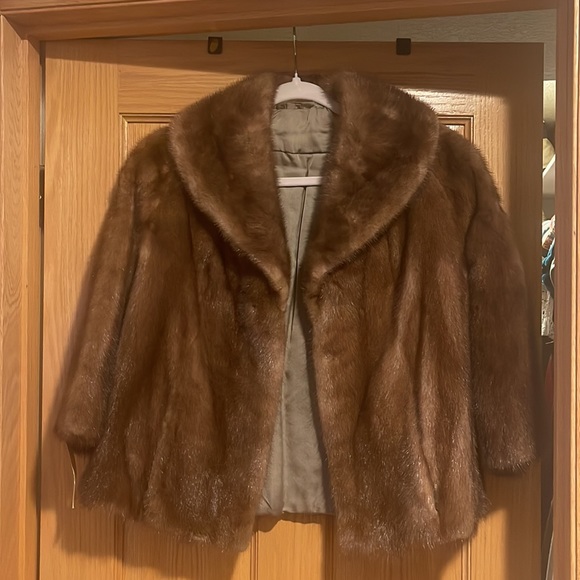 Mink Jacket - Picture 2 of 4